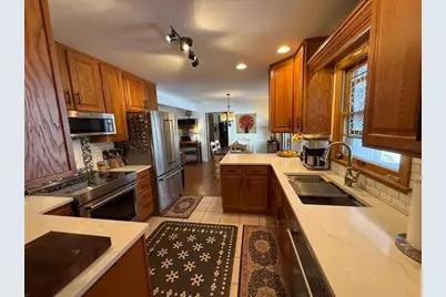 928 N 40th St, Manitowoc, WI 54220 - Photo 13