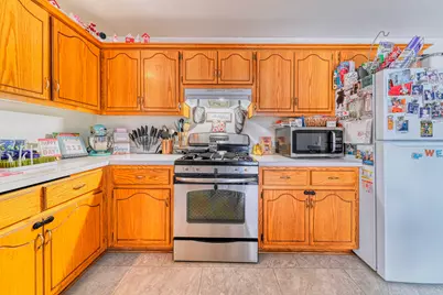 502 N 6th St, Racine, WI 53185 - Photo 25