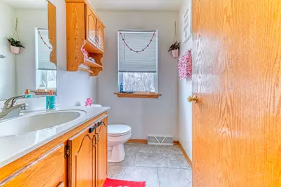 502 N 6th St, Racine, WI 53185 - Photo 27