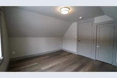 2214 S 60th St, West Allis, WI 53219 - Photo 21