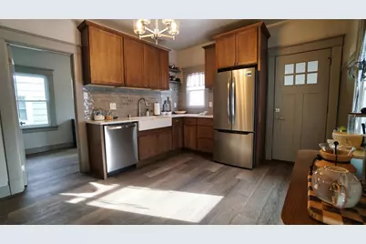 2214 S 60th St, West Allis, WI 53219 - Photo 17