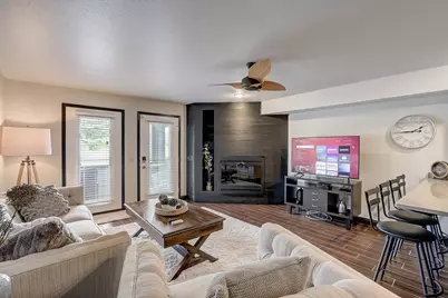 530 E Hiawatha Dr #305, Lake Delton, WI 53965 - Photo 5