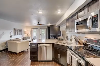 530 E Hiawatha Dr #305, Lake Delton, WI 53965 - Photo 13