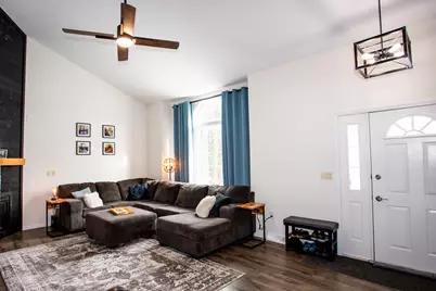 2564  Fox Ridge Ct, Sheboygan, WI 53081 - Photo 3