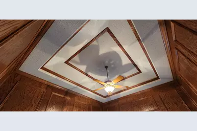 8098 S Meadowcreek Ct, Franklin, WI 53132 - Photo 17