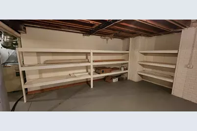 8098 S Meadowcreek Ct, Franklin, WI 53132 - Photo 47