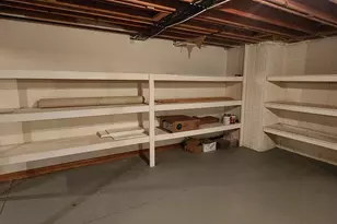 8098 S Meadowcreek Ct, Franklin, WI 53132 - Photo 47