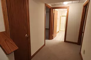 8098 S Meadowcreek Ct, Franklin, WI 53132 - Photo 37