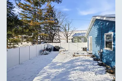 302  Martin St, Fort Atkinson, WI 53538 - Photo 3