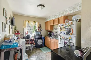 5649 N 61st St, Milwaukee, WI 53218 - Photo 9