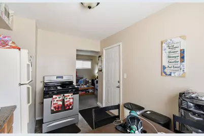 5649 N 61st St #5651, Milwaukee, WI 53218 - Photo 7