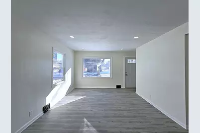 8114 W Congress St, Milwaukee, WI 53218 - Photo 13