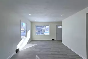 8114 W Congress St, Milwaukee, WI 53218 - Photo 13