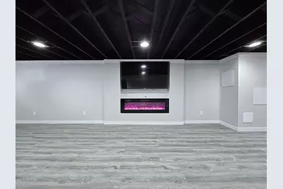 8114 W Congress St, Milwaukee, WI 53218 - Photo 29