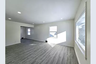 8114 W Congress St, Milwaukee, WI 53218 - Photo 15