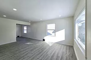 8114 W Congress St, Milwaukee, WI 53218 - Photo 15