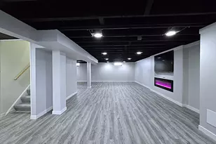 8114 W Congress St, Milwaukee, WI 53218 - Photo 27