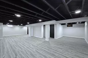 8114 W Congress St, Milwaukee, WI 53218 - Photo 33