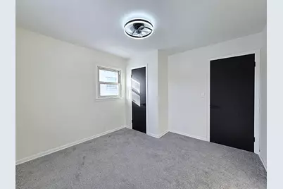 8114 W Congress St, Milwaukee, WI 53218 - Photo 23