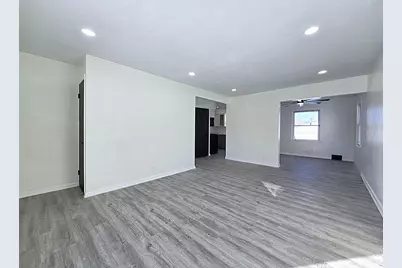 8114 W Congress St, Milwaukee, WI 53218 - Photo 11