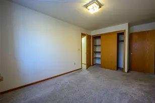 9354 W Loomis Rd, Franklin, WI 53132 - Photo 5