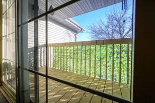 9354 W Loomis Rd, Franklin, WI 53132 - Photo 13