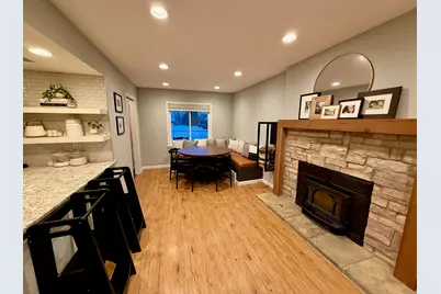 11284 N Lake Shore Dr, Mequon, WI 53092 - Photo 5