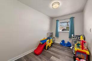 9257 S 94th St, Franklin, WI 53132 - Photo 15