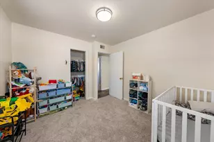 9257 S 94th St, Franklin, WI 53132 - Photo 13