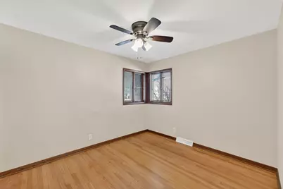 10525 W Custer Ave, Milwaukee, WI 53225 - Photo 19