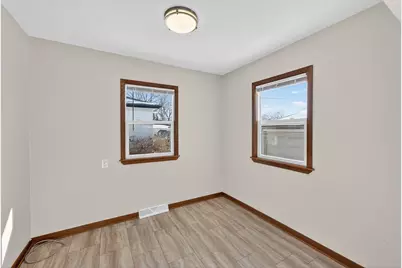 10525 W Custer Ave, Milwaukee, WI 53225 - Photo 23