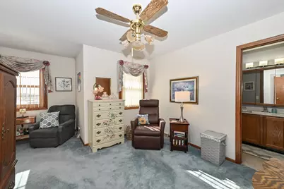 359  Lexington Ct #B, Pewaukee, WI 53072 - Photo 27