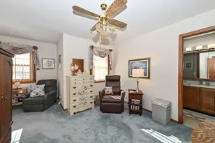 359 Lexington Ct, Pewaukee, WI 53072 - Photo 27