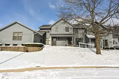 359  Lexington Ct #B, Pewaukee, WI 53072 - Photo 1