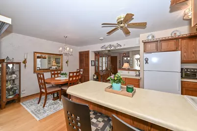 359  Lexington Ct #B, Pewaukee, WI 53072 - Photo 13