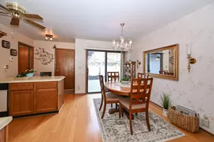 359 Lexington Ct, Pewaukee, WI 53072 - Photo 9