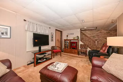 359  Lexington Ct #B, Pewaukee, WI 53072 - Photo 21