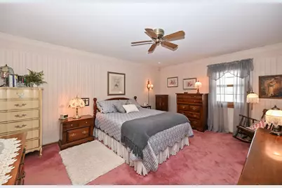 359  Lexington Ct #B, Pewaukee, WI 53072 - Photo 23