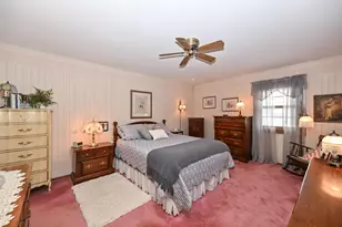 359 Lexington Ct, Pewaukee, WI 53072 - Photo 23