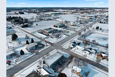 3420  Dewey St, Manitowoc, WI 54220 - Photo 33