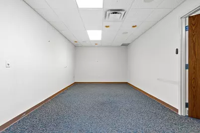 3420  Dewey St, Manitowoc, WI 54220 - Photo 17