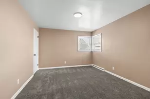 4306 N 72nd St, Milwaukee, WI 53216 - Photo 9