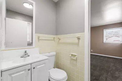 4306 N 72nd St, Milwaukee, WI 53216 - Photo 11