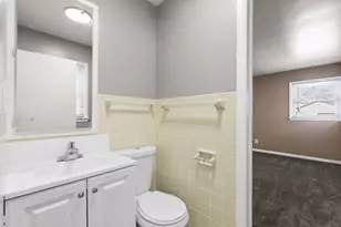 4306 N 72nd St, Milwaukee, WI 53216 - Photo 11