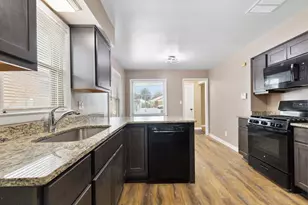 4306 N 72nd St, Milwaukee, WI 53216 - Photo 13