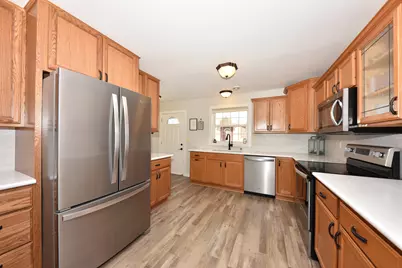 326  Kettle Moraine Dr #1, Slinger, WI 53086 - Photo 7