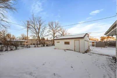 8100 W Green Tree Rd, Milwaukee, WI 53223 - Photo 27