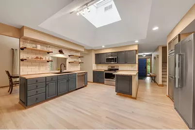 4678  Sonseeahray Dr, Richfield, WI 53033 - Photo 5