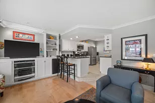 4917 N Bartlett Ave, Whitefish Bay, WI 53217 - Photo 17