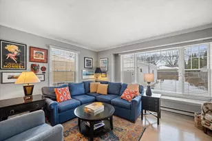 4917 N Bartlett Ave, Whitefish Bay, WI 53217 - Photo 13